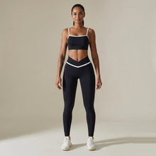 Conjunto deportivo crop top en contraste