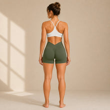 Shorts deportivos scrunch espalda en V